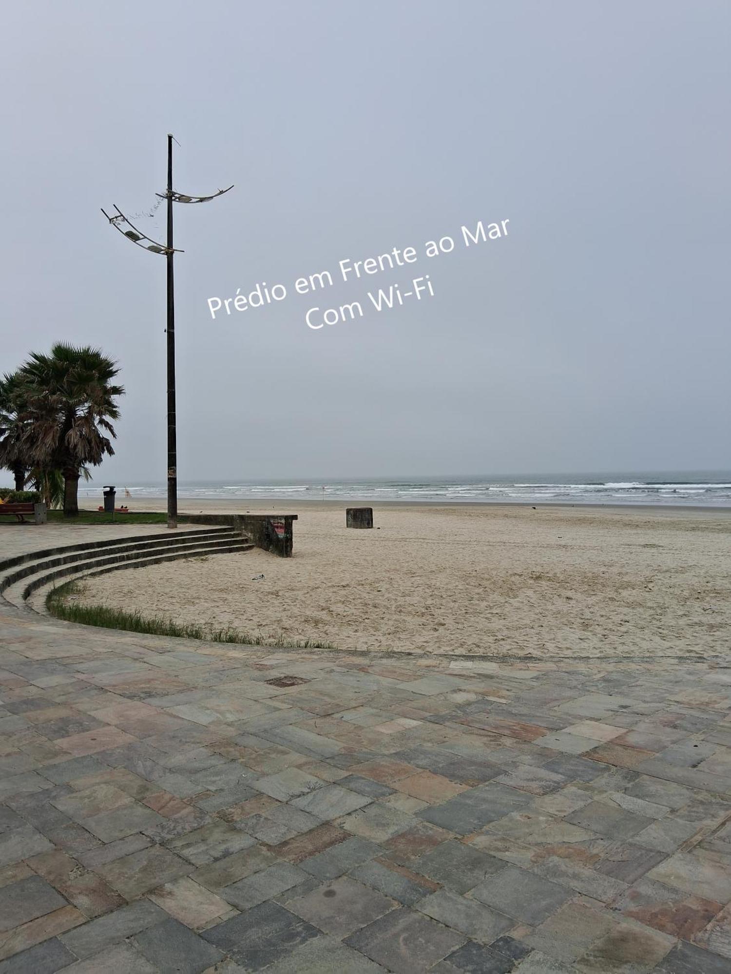 Апартаменти Predio Em Frente Ao Mar Прая-Гранді Екстер'єр фото